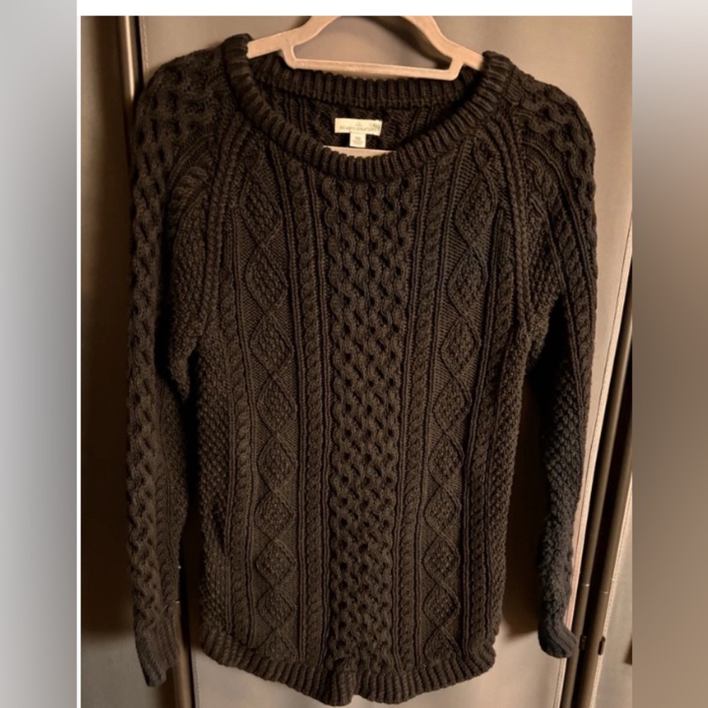 LL Bean signature black cable knit sweater size M. NWT